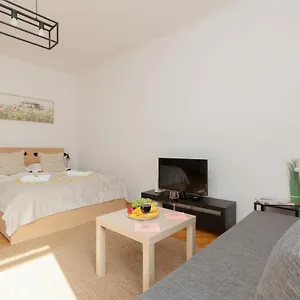 https://cozy-studio-in-the-heart-of-warsaw-elektoralna-by-renters.warsawhotelspoland.com